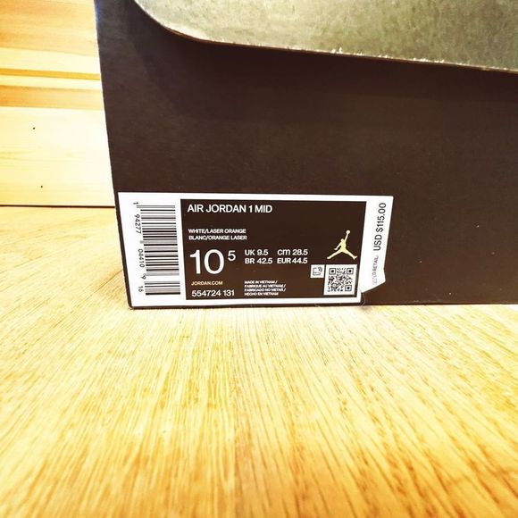 Jordan 1 Mid ‘White Deep Royal Blue’ - Picture 4 of 7